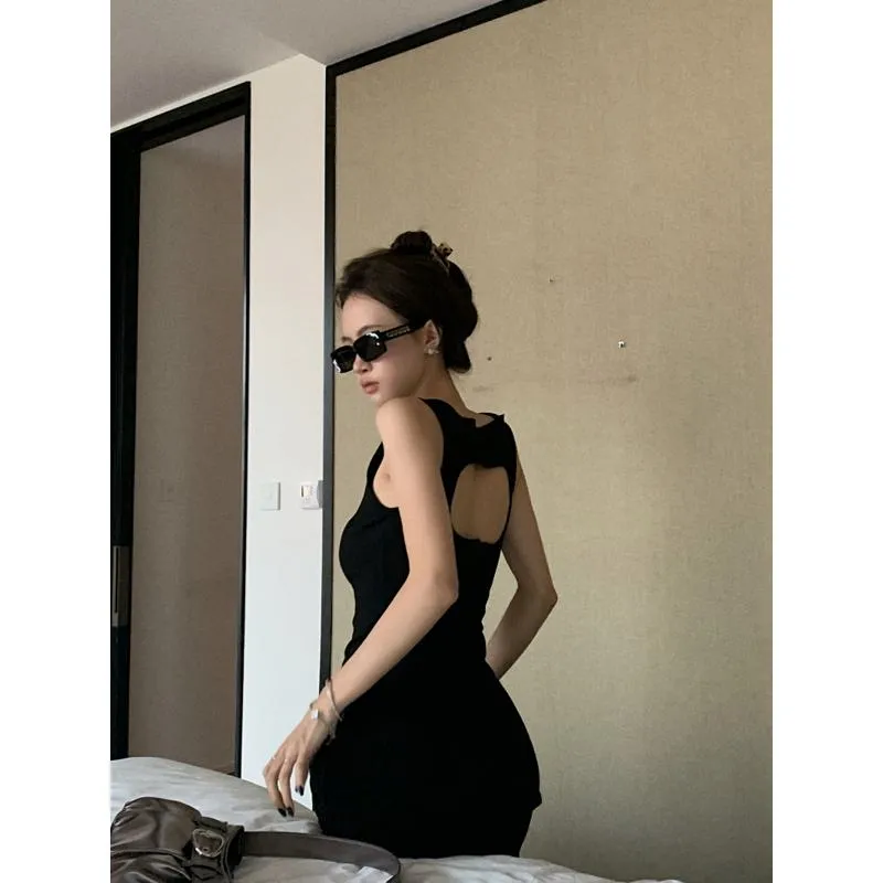 Hollowed-Out Knitted Slimming Cinched Waist Black Hepburn Hip-Hugging Dress