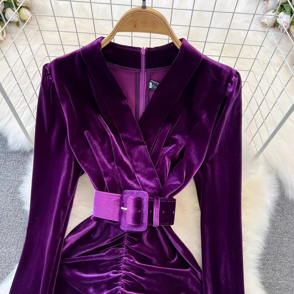 long-sleeved V-neck pleated slit velvet dress     S4045