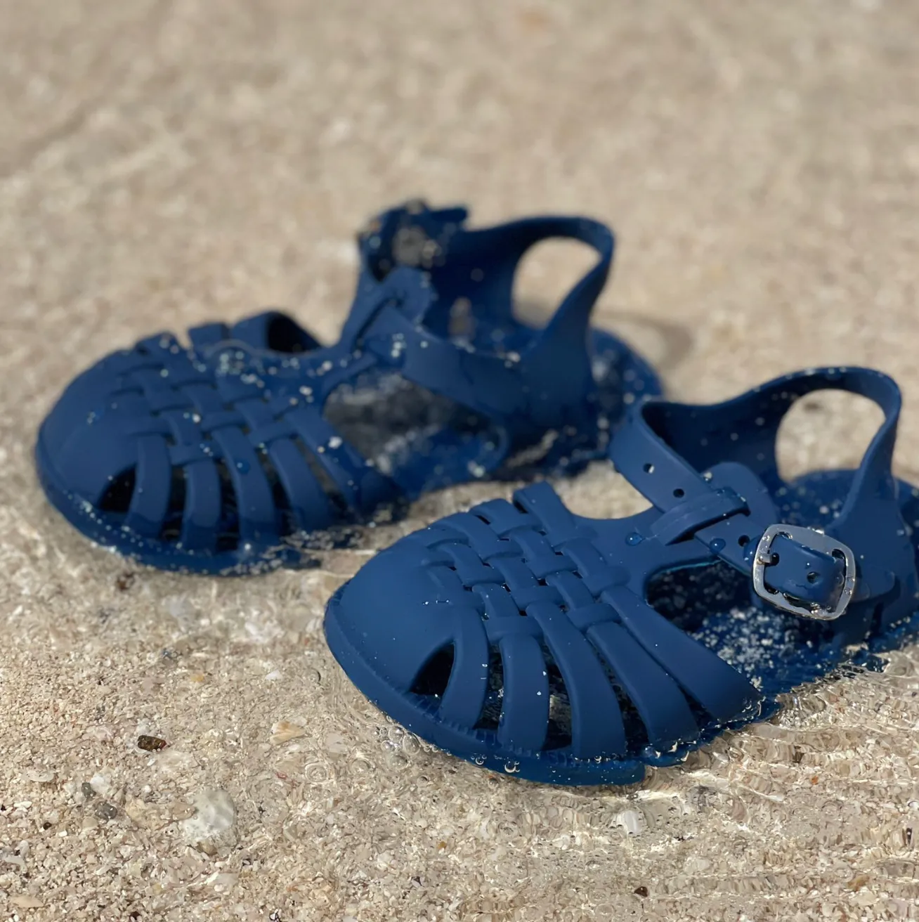 navy · classic plastic-free jelly sandals