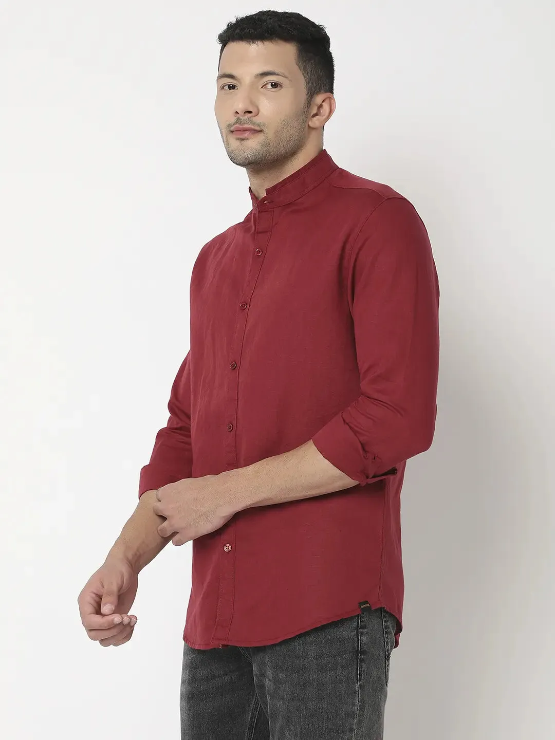 Spykar Men Maroon Cotton Slim Fit Plain Shirt