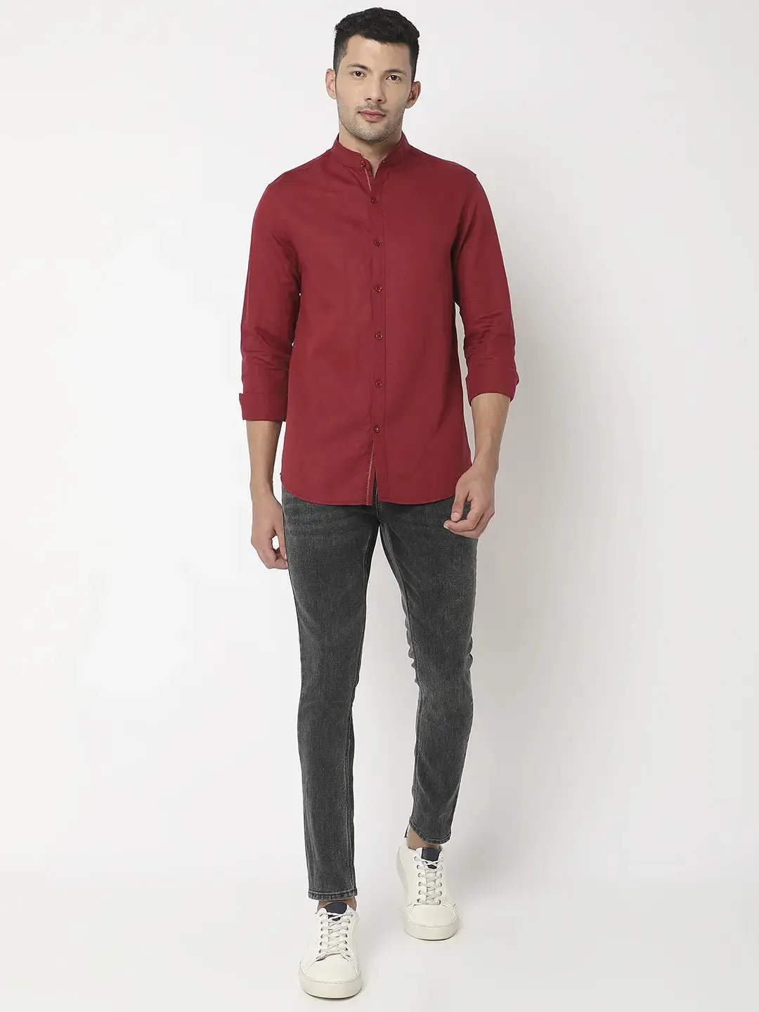 Spykar Men Maroon Cotton Slim Fit Plain Shirt