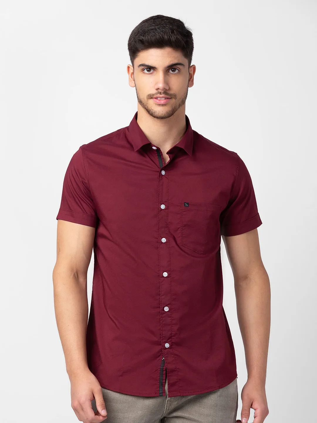 Spykar Men Plum Red Cotton Slim Fit Plain Shirt